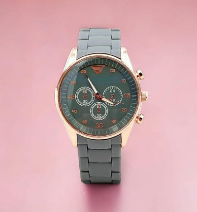Men’s Stainless Steel Analog Watch – Round Dial, Textured Strap, 12-Hour Display