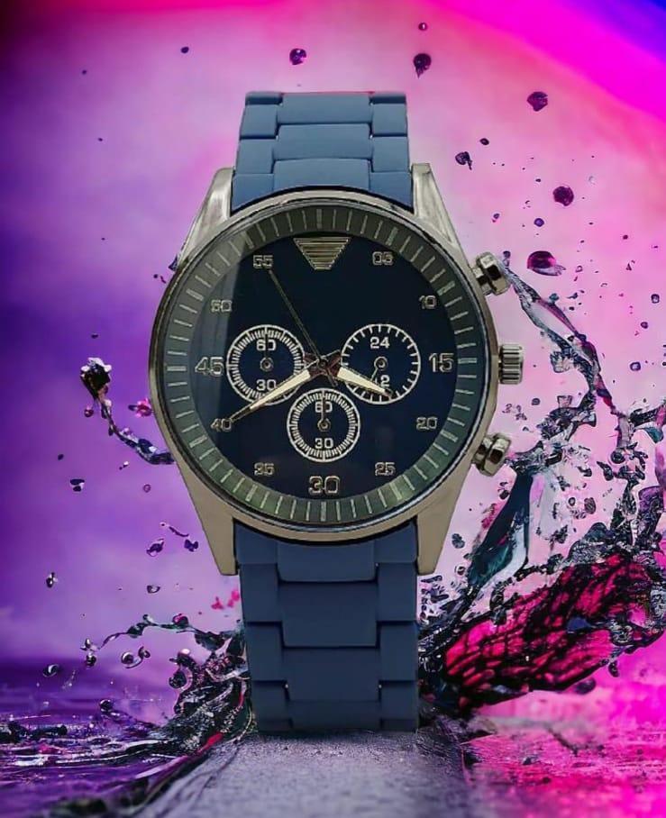 Men’s Stainless Steel Analog Watch – Round Dial, Textured Strap, 12-Hour Display