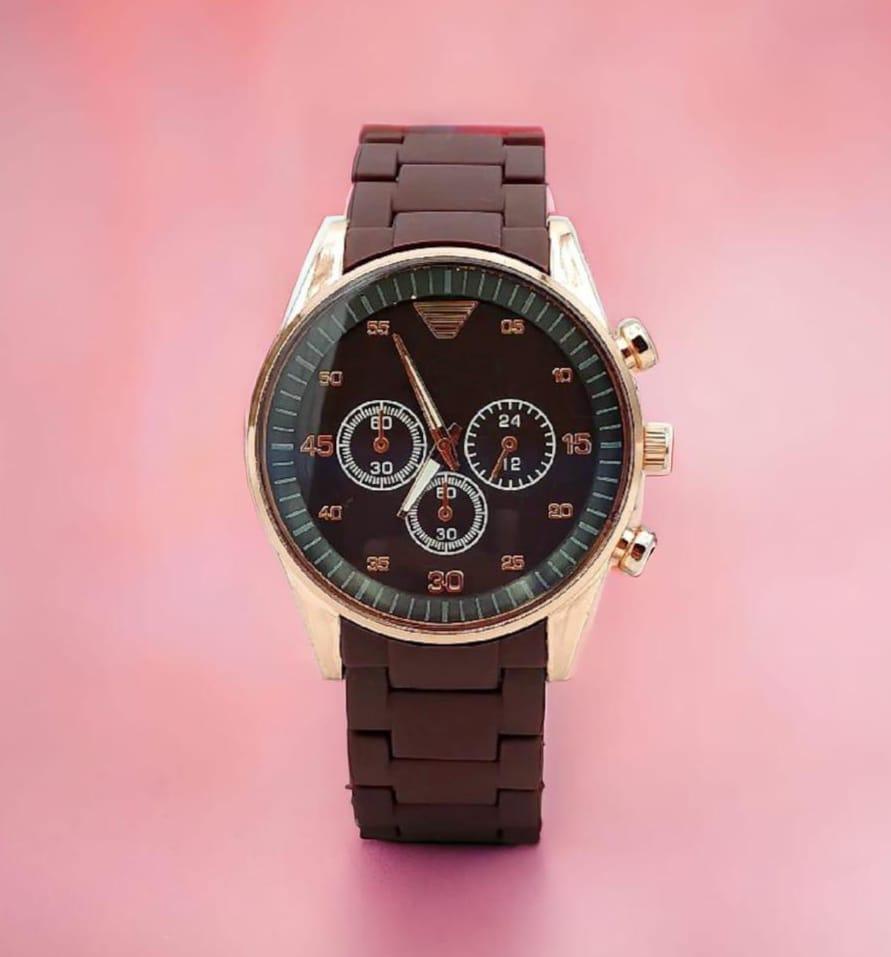 Men’s Stainless Steel Analog Watch – Round Dial, Textured Strap, 12-Hour Display